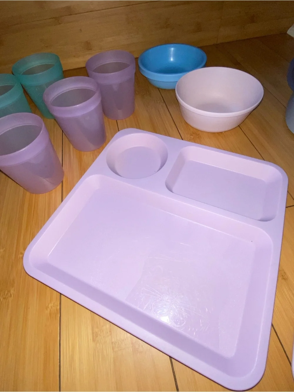 Kids plates, bowls, and cups dinnerwar set